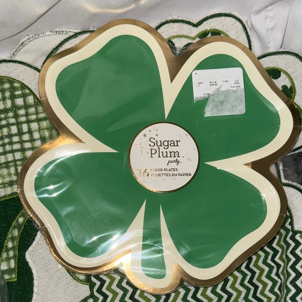 St Patrick’s Day 2 Sets of 16 Plates & 40 Napkins Party